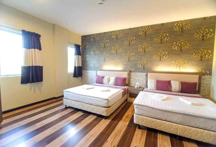 سوییت خانوادگی, Sky Star Hotel At Klia Klia2