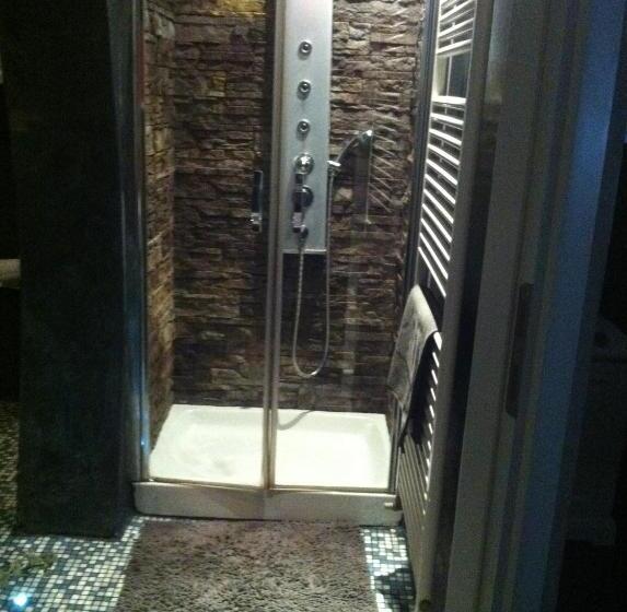 اتاق استاندارد, Les Chambres De Amelie B&b