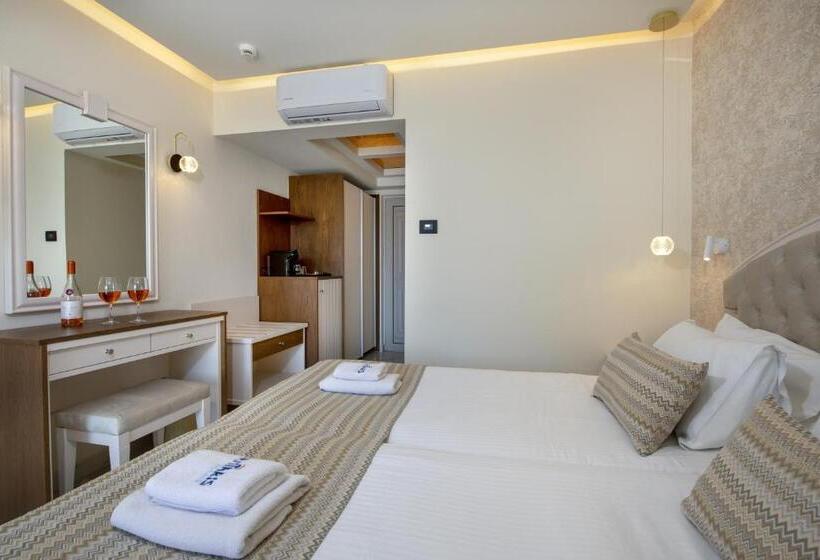 Полулюкс с Бассейном, Vantaris Luxury Beach Resort