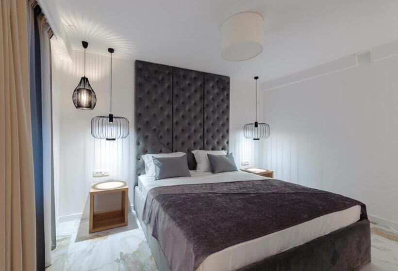 اتاق لوکس با تخت بزرگ, Royal Luxury Room