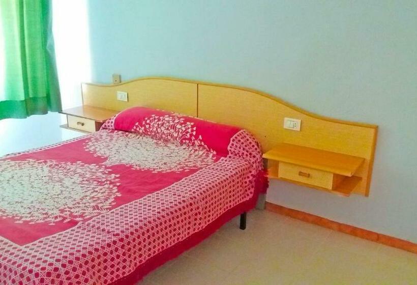 スタンダードスタジオ, Apartamentos Bernat Pie de Playa 3000