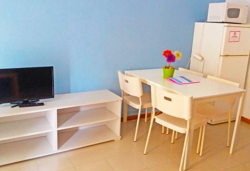 スタンダードスタジオ, Apartamentos Bernat Pie de Playa 3000