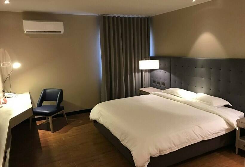 اتاق لوکس یک تخته, Subic Bay Travelers Hotel & Event Center