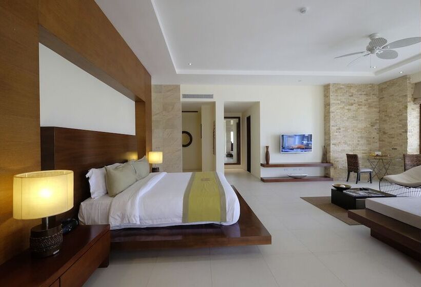 سوییت با چشم‌انداز دریا, Kandaya Resort