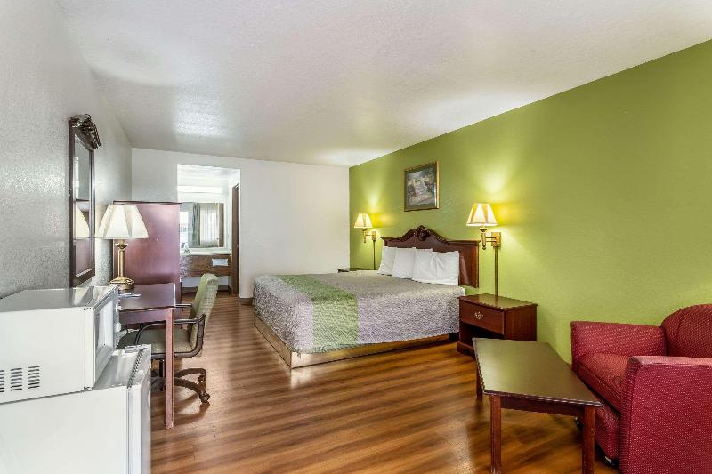 Стандартный Номер Кровать Кинг, Rodeway Inn