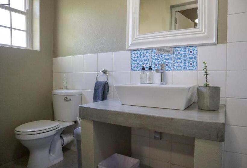 Семейный Номер, Saronsberg Vineyard Cottages