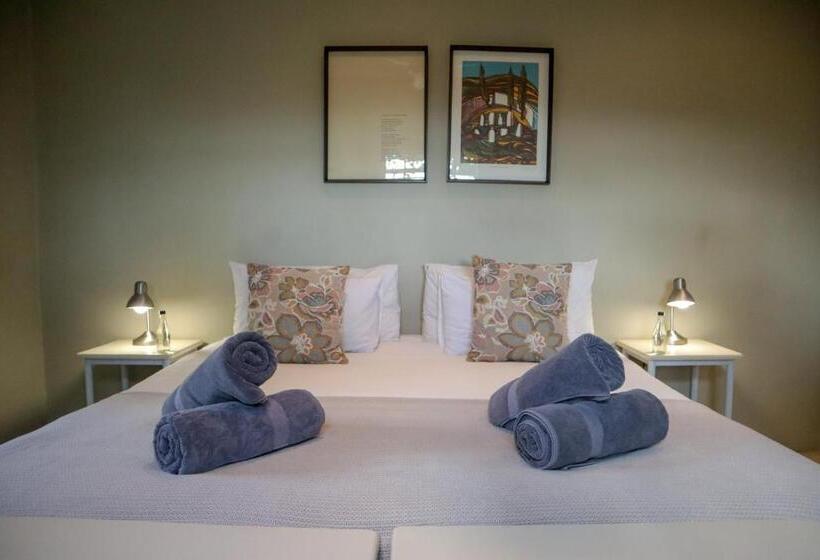 Семейный Номер, Saronsberg Vineyard Cottages