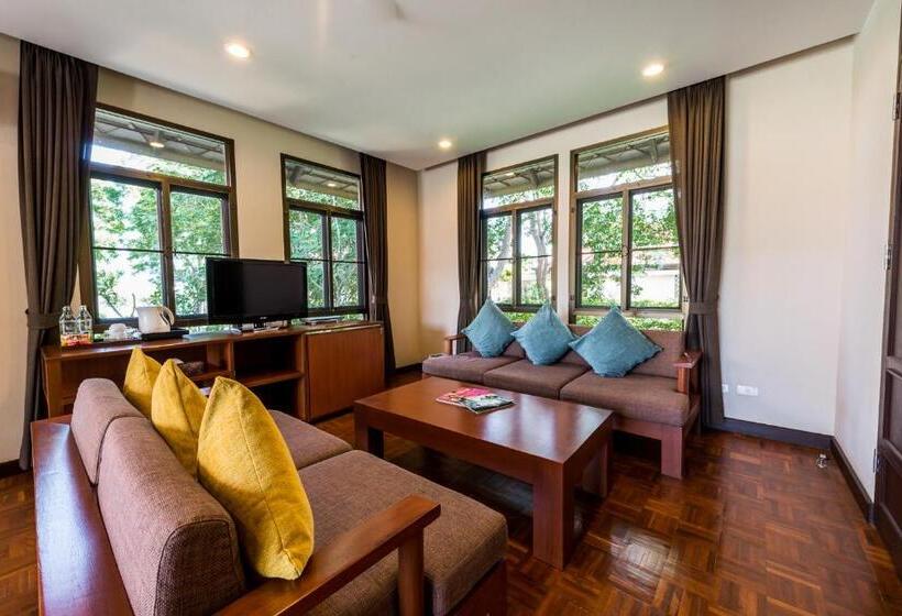 سوییت, Sirarun Resort