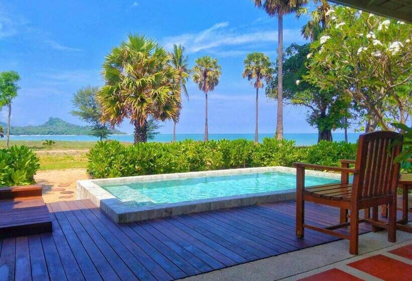 ویلای یک اتاق خوابه با استخر شنا, Sirarun Resort