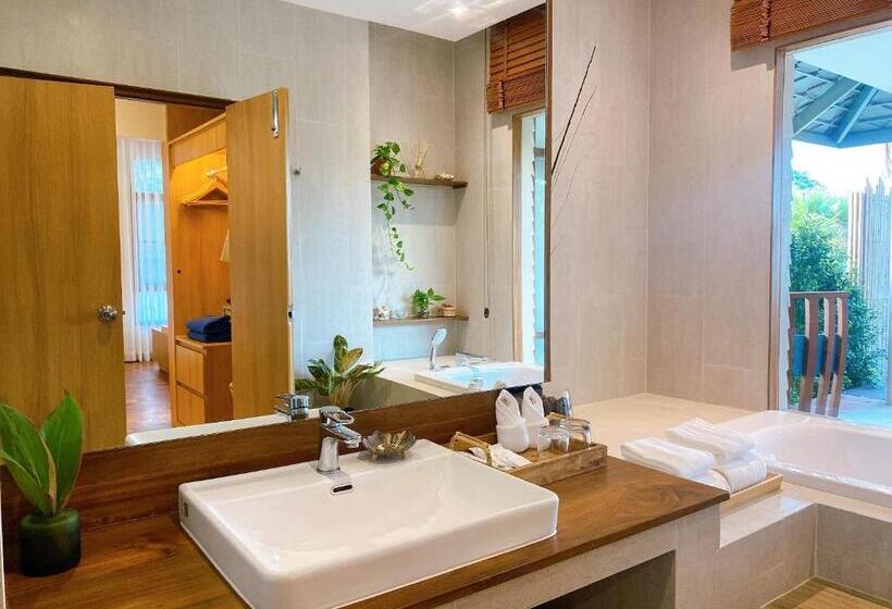 ویلای یک اتاق خوابه با استخر شنا, Sirarun Resort