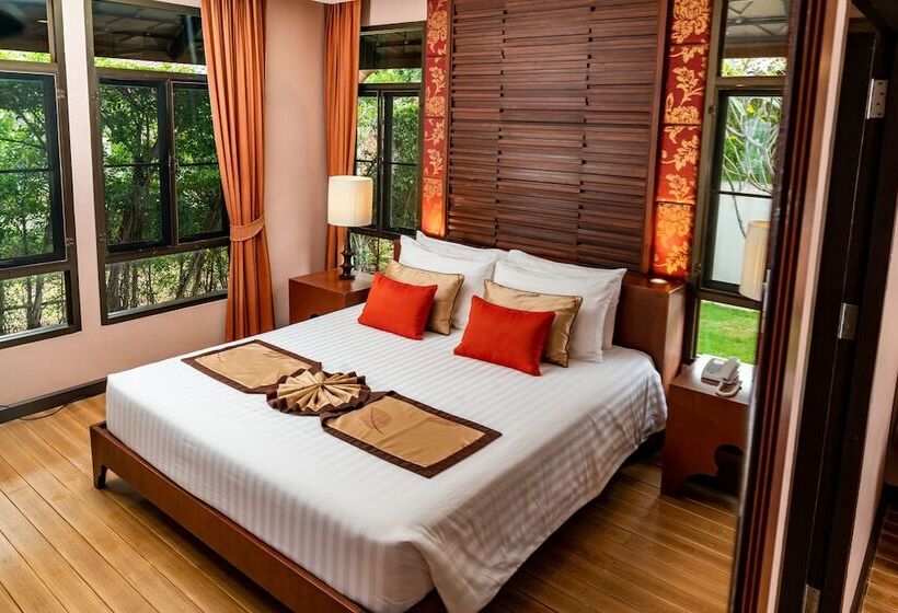 ویلای یک اتاق خوابه با استخر شنا, Sirarun Resort