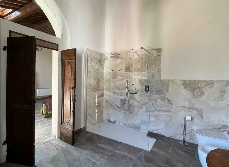 اتاق لوکس, Agriturismo Villa La Fontina