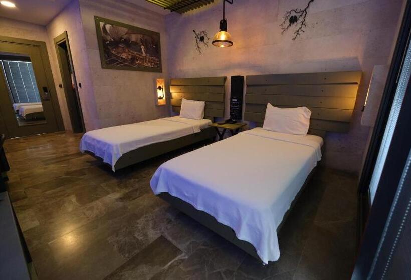 プールビュースタンダードルーム, Kosa Otel çeşme