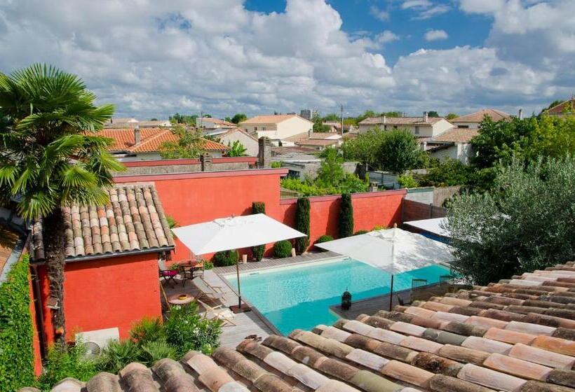 Номер Стандарт Вид на Бассейн, La Ferrade Chambres D Hôtes B&b