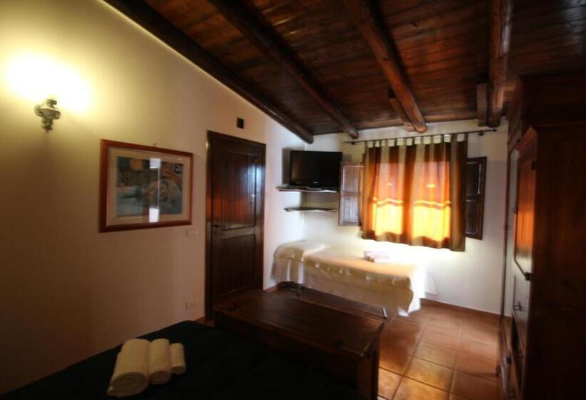 اتاق استاندارد چهار تخته, Aranceto Hotel Agriturismo