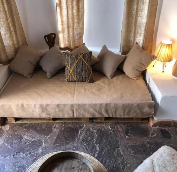 اتاق استاندارد سه نفره, Manzil La Tortue