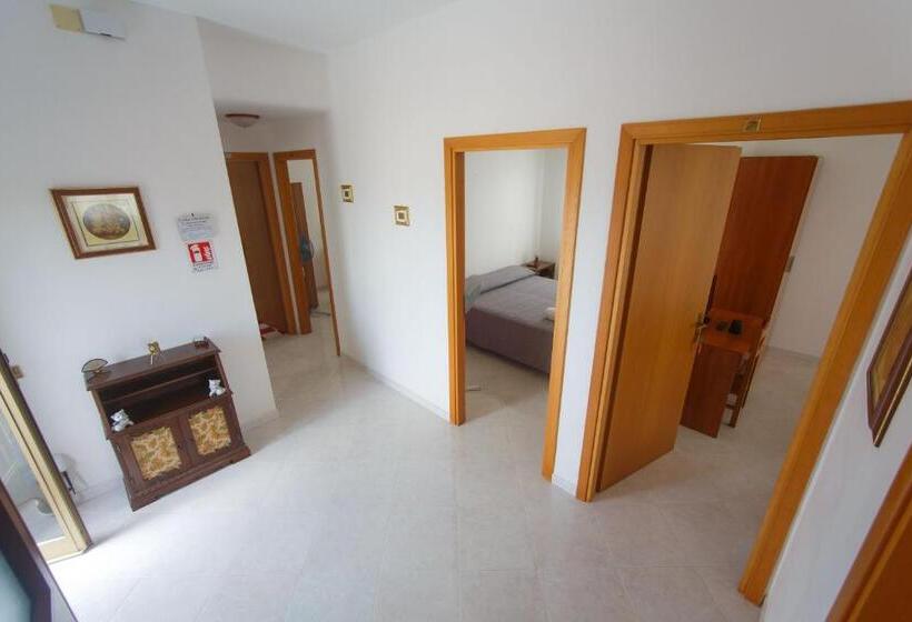 Апартаменты 3 Спальни, Casa Vacanze L Orizzonte