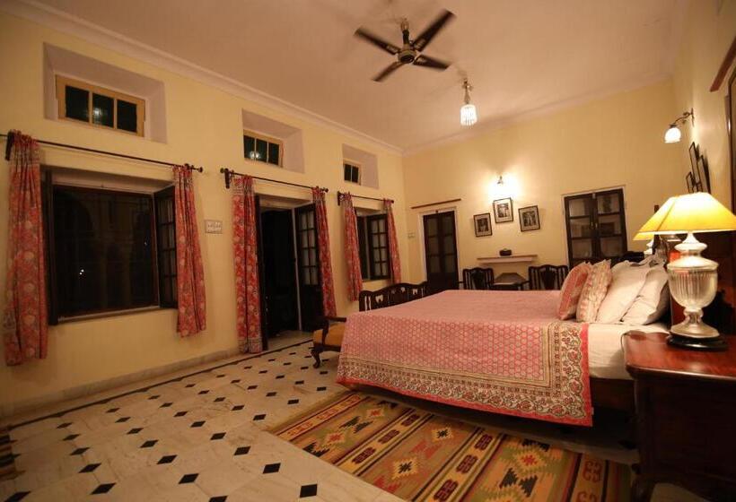 标准间, Roop Niwas Kothi, Near Mandawa
