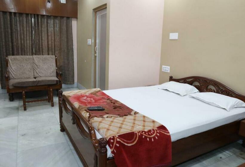 Номер Стандарт, Staymaker Hotel Suraj   Only Indian Citizens Allowed
