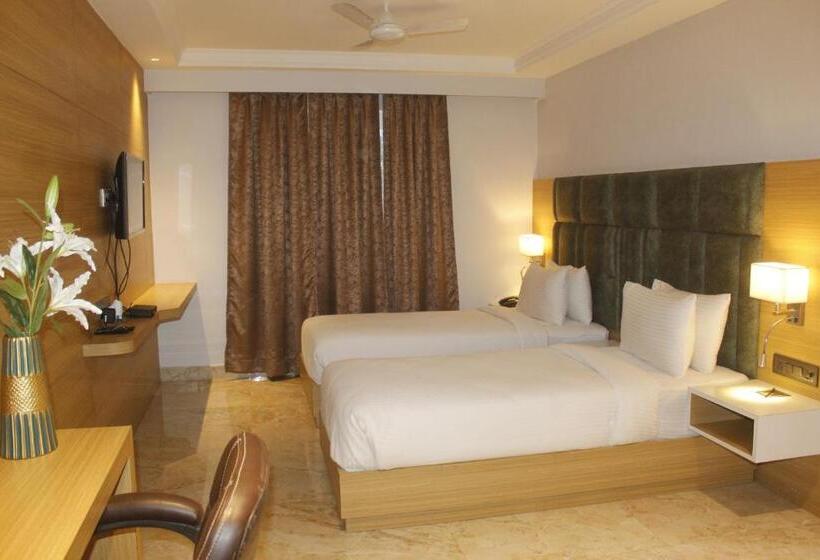 اتاق لوکس, Luxus Inn