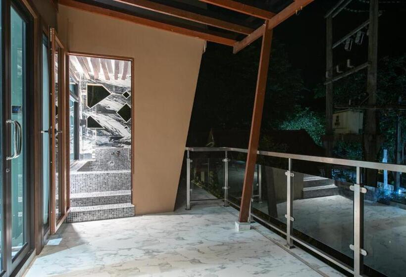 Люкс, Ao Cho Grandview Hideaway Resort