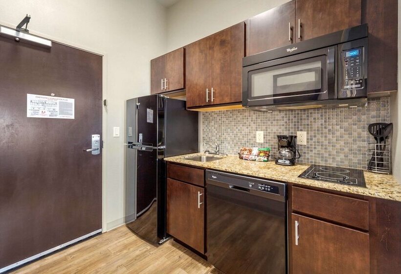 Люкс, Mainstay Suites Lincoln University Area