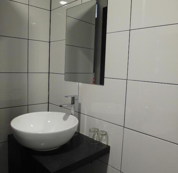 Семейный Номер, Nagoya Inn