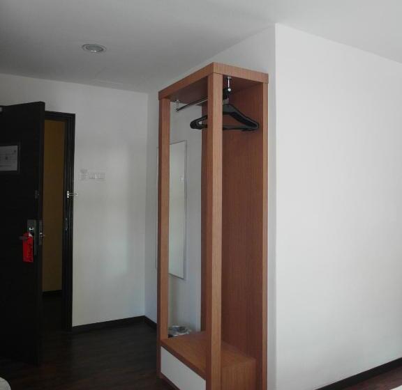 Quarto Familiar, Nagoya Inn