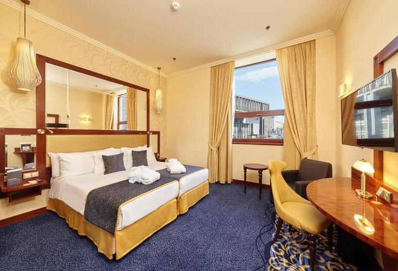 Quarto Deluxe Vista Cidade, Occidental Praha Wilson