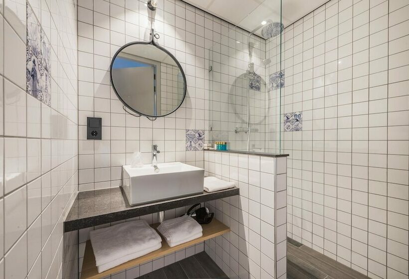 Quarto Triplo Estandar, Urban Lodge