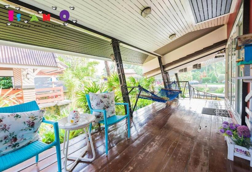 اتاق لوکس با تخت بزرگ, Is Am O Chiang Mai Resort