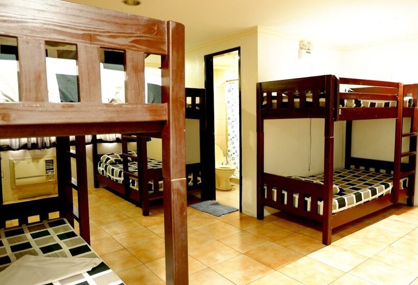 Семейный Номер, The Fort Budget Hotel   Bonifacio Global City   Hostel