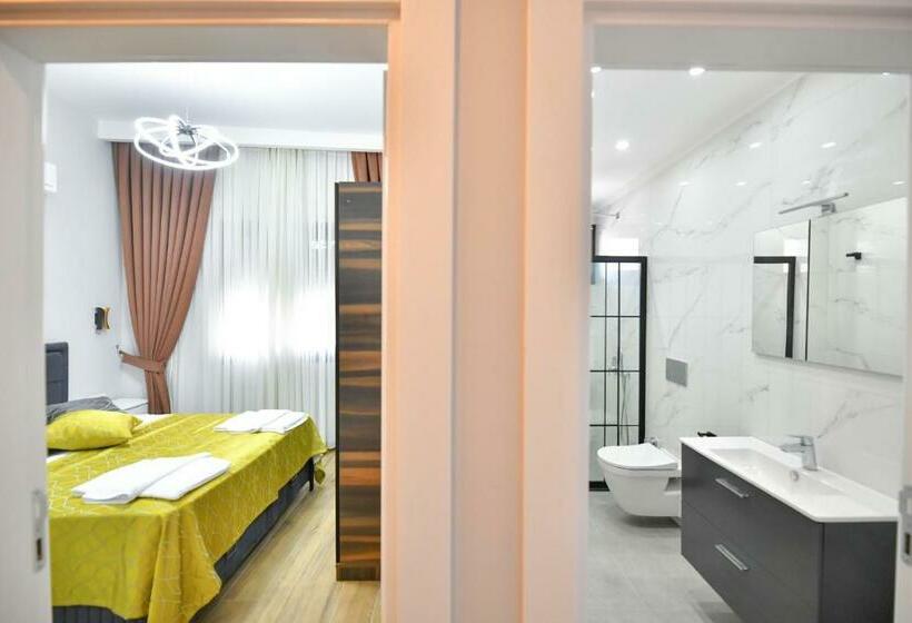 آپارتمان لوکس 1 خوابه, Red Moon Suites