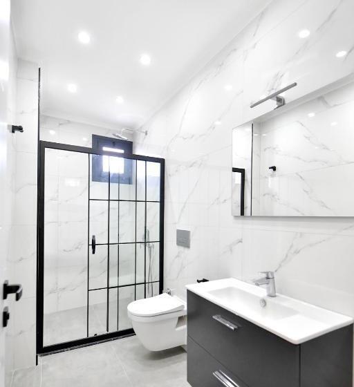 آپارتمان لوکس 1 خوابه, Red Moon Suites