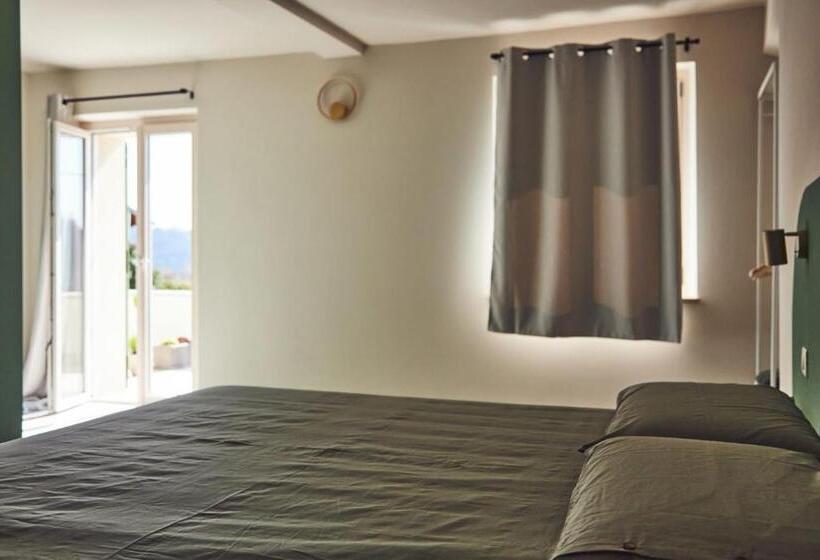 اتاق استاندارد با تخت بزرگ, Cascina Cortese