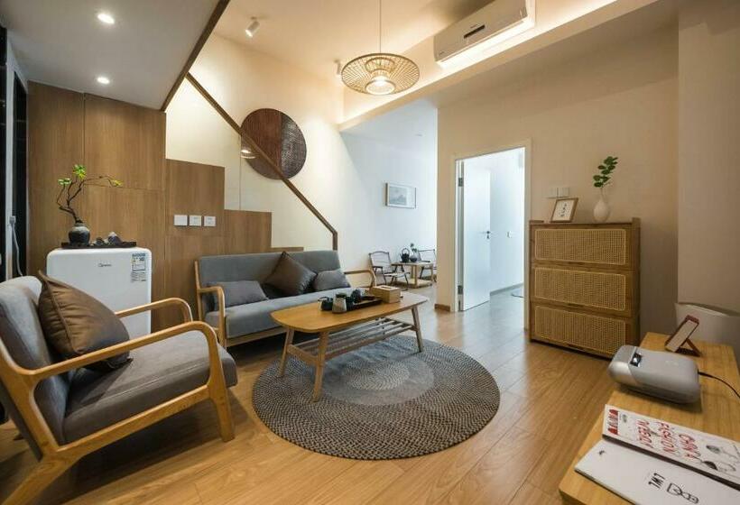 اتاق اجرایی با تخت بزرگ, Wesu Apartment Shenzhen Futian Bagualing Branch