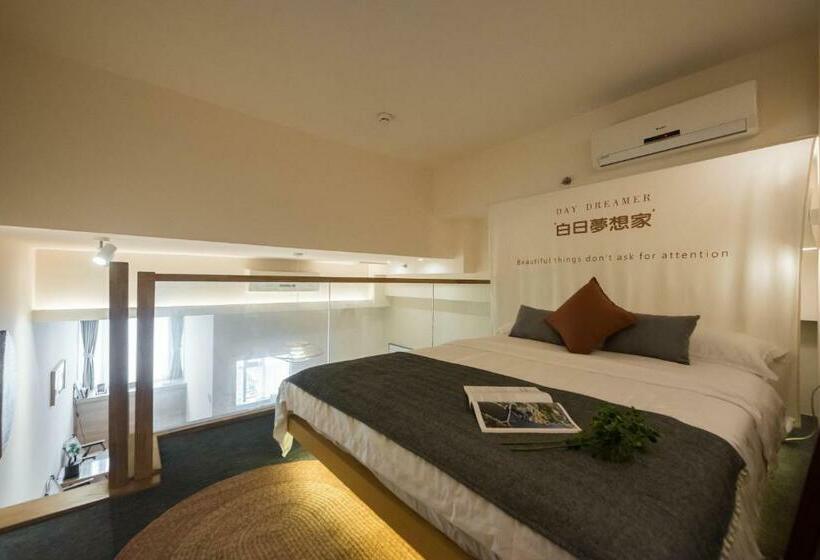 اتاق اجرایی با تخت بزرگ, Wesu Apartment Shenzhen Futian Bagualing Branch