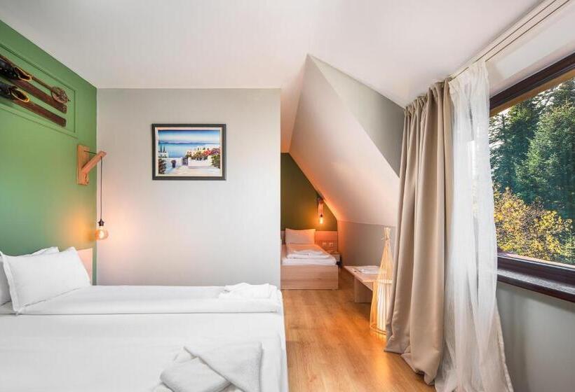 Номер Стандарт Трехместный, Moura Mountain & Villas Spa