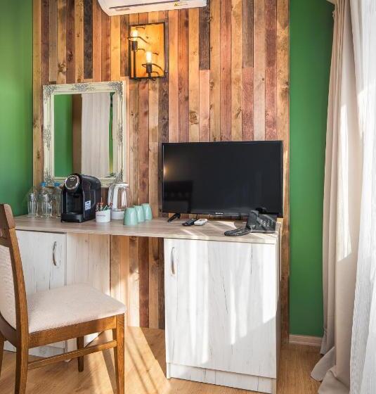 Номер Стандарт Трехместный, Moura Mountain & Villas Spa