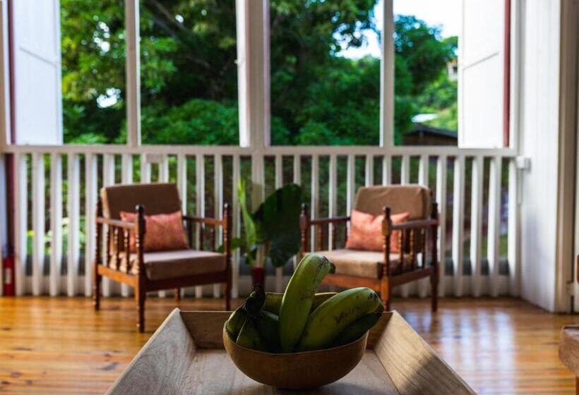 اتاق استاندارد با بالکن, Guava Shores Castara