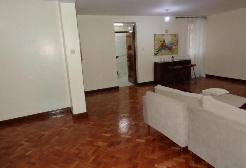 اتاق خانوادگی, Amani Guest House