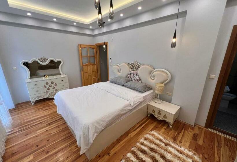 Апартаменты 1 Спальня Вид на Сад, Shen Home Life