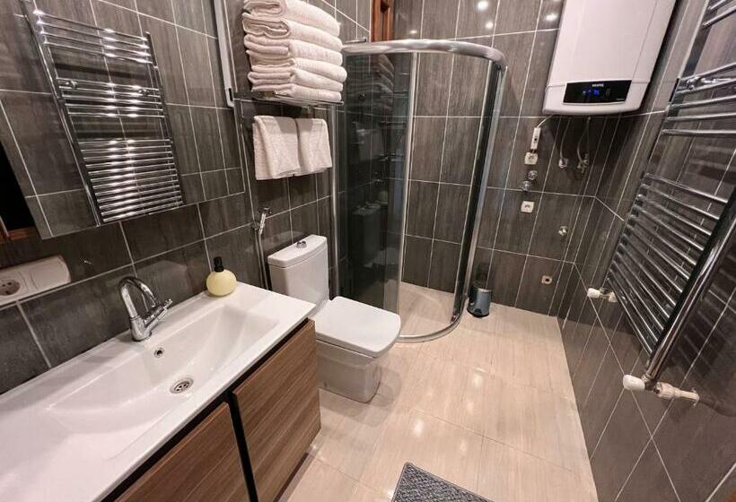 Апартаменты 1 Спальня Вид на Сад, Shen Home Life