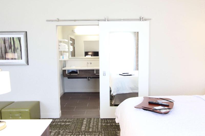 Estúdio standard Cama King, Hampton Inn & Suites Dallas Market Center