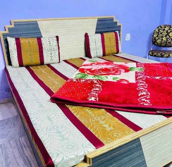 Номер Deluxe, Raj   Near Railway Station , Haridwar