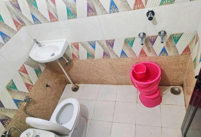 Номер Economy, Raj   Near Railway Station , Haridwar