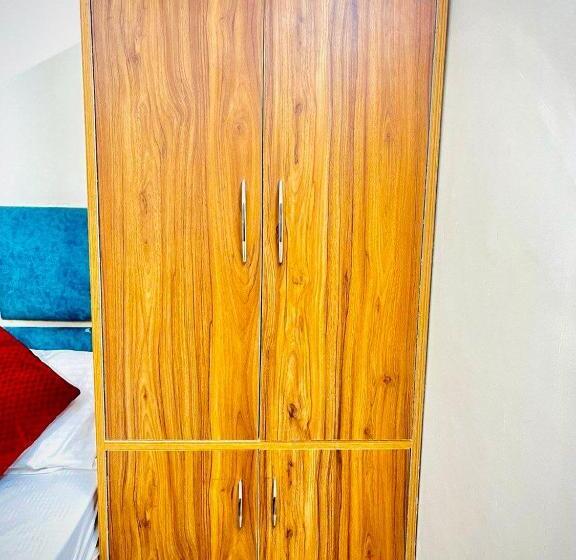 Номер Deluxe, Raj   Near Railway Station , Haridwar