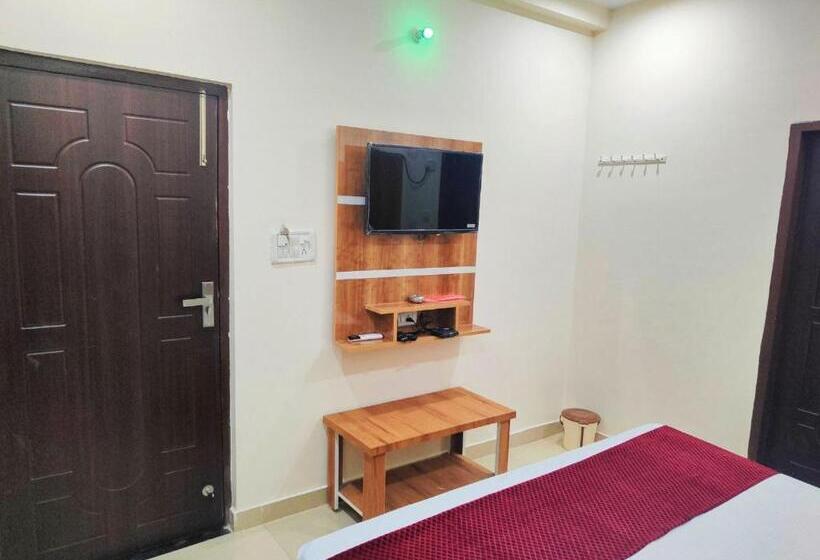 Номер Deluxe, Raj   Near Railway Station , Haridwar