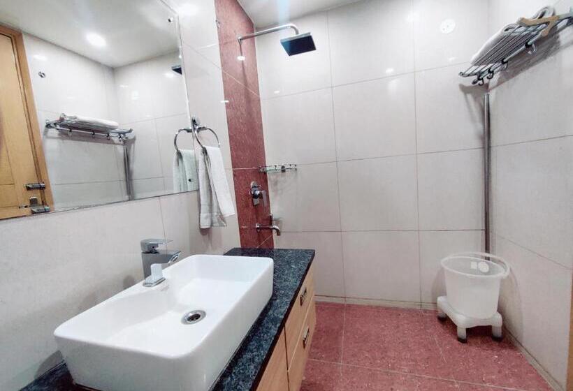 اتاق سوپریور, Blueneck Sec 47 Near Ikea Gmp Gurugram