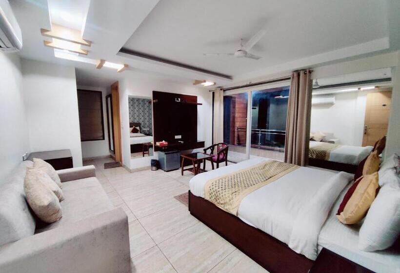 اتاق استاندارد با تخت بزرگ, Blueneck Sec 47 Near Ikea Gmp Gurugram